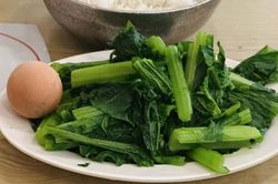Người phụ nữ chỉ ăn rau, bỏ cơm một th&aacute;ng, cơ thể thay đổi ra sao?