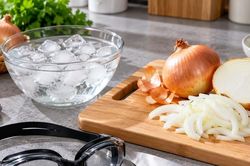 14 c&aacute;ch th&aacute;i h&agrave;nh t&acirc;y kh&ocirc;ng bị cay mắt dễ l&agrave;m tại nh&agrave;