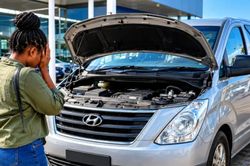 B&aacute;n &ocirc; t&ocirc; Hyundai cũ li&ecirc;n tục bị hư hỏng, đại l&yacute; phải ho&agrave;n trả kh&aacute;ch