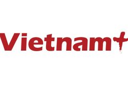 Giải cứu th&agrave;nh c&ocirc;ng du kh&aacute;ch nước ngo&agrave;i gặp nạn khi leo n&uacute;i tại Đ&agrave; Lạt