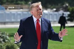 Tổng thống Trump h&eacute; lộ khả năng Mỹ giao thương với cả Nga v&agrave; Ukraine sau xung đột