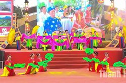 Giữ lấy chiếu ch&egrave;o qu&ecirc;
