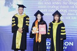 Trường Cao đẳng Anh Quốc BTEC FPT Đ&agrave; Nẵng trao bằng tốt nghiệp cho sinh vi&ecirc;n