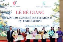 45 học vi&ecirc;n L&acirc;m Đồng tốt nghiệp lớp đ&agrave;o tạo nghề luật sư