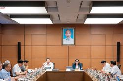 Chủ tịch Quốc hội Trần Thanh Mẫn: Ph&acirc;n cấp mạnh phải đi đ&ocirc;i với kiểm so&aacute;t quyền lực