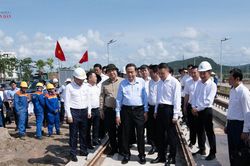 Chủ tịch Quốc hội Trần Thanh Mẫn: Kh&ocirc;ng l&ugrave;i mốc, kh&ocirc;ng hạ chuẩn, kh&ocirc;ng để sai phạm