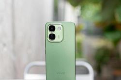 Vivo V80 Lite 5G gi&aacute; từ 12,9 triệu đồng, pin 10.000 mAh