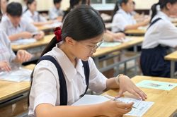 Học sinh cuối cấp kiểm tra bằng đề chung, gi&aacute;o vi&ecirc;n n&oacute;i g&igrave;?