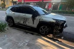 X&aacute;c định nghi phạm đốt ph&aacute; &ocirc; t&ocirc; tr&ecirc;n đường phố ở Huế