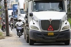 TP.HCM sẽ l&agrave;m đường li&ecirc;n cảng gần 8.800 tỷ đồng, t&aacute;ch container khỏi d&acirc;n cư