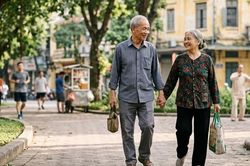 Đi bộ như thế n&agrave;o để tr&aacute;nh đột quỵ?