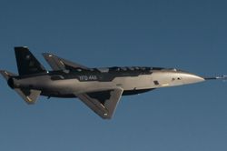 Boeing tham gia sản xuất UAV chiến đấu FQ-42A cho Kh&ocirc;ng qu&acirc;n Mỹ