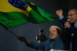 L&atilde;nh đạo c&aacute;c nước ch&uacute;c mừng &ocirc;ng Lula da Silva t&aacute;i đắc cử Tổng thống Brazil