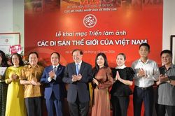 Khai mạc triển l&atilde;m 'C&aacute;c di sản thế giới của Việt Nam' t&ocirc;n vinh gi&aacute; trị di sản d&acirc;n tộc