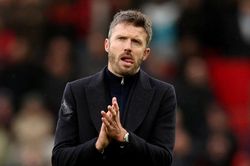 Carrick chỉ c&ograve;n 48 giờ ở MU?