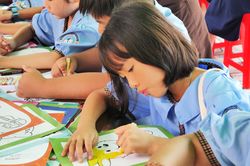 Đưa 100 tủ sách đến trường học ngoài trung tâm TP.HCM trong một năm