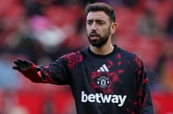 Cầu thủ MU kh&ocirc;ng th&iacute;ch đ&aacute; c&ugrave;ng Bruno Fernandes?