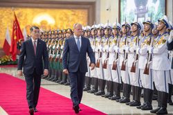 Thủ tướng L&ecirc; Minh Hưng chủ tr&igrave; lễ đ&oacute;n ch&iacute;nh thức Thủ tướng Ba Lan