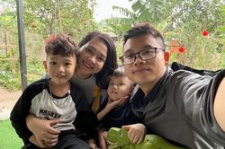 Gia đình 5 ngày ở phố, cuối tuần về ngoại ô nuôi gà