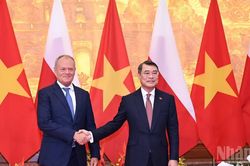 [Ảnh] Thủ tướng L&ecirc; Minh Hưng chủ tr&igrave; lễ đ&oacute;n, hội đ&agrave;m với Thủ tướng Cộng h&ograve;a Ba Lan Donald Tusk