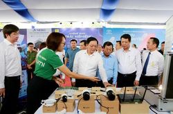 Ph&uacute; Thọ khơi th&ocirc;ng nguồn lực đổi mới s&aacute;ng tạo, tạo động lực tăng trưởng mới