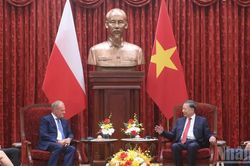 [Ảnh] Tổng B&iacute; thư, Chủ tịch nước T&ocirc; L&acirc;m tiếp Thủ tướng Ba Lan Donald Tusk