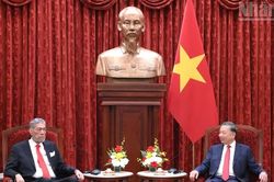 Tổng B&iacute; thư, Chủ tịch nước T&ocirc; L&acirc;m tiếp Tổng B&iacute; thư Đảng Phong tr&agrave;o C&aacute;nh tả Thống nhất Cộng h&ograve;a Dominica