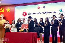 Kết nối hệ sinh th&aacute;i đ&agrave;o tạo thực chiến, thu hẹp khoảng c&aacute;ch giữa l&yacute; thuyết v&agrave; thực tiễn thị trường