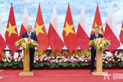 Việt Nam v&agrave; Ba Lan thiết lập quan hệ đối t&aacute;c chiến lược