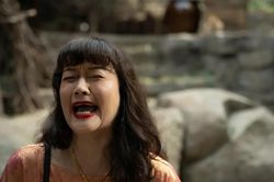 Án mạng karaoke và Trại buôn người 'chạy đua' hút người xem
