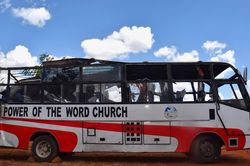 Tai nạn xe bu&yacute;t nghi&ecirc;m trọng ở Kenya, 24 người tử vong