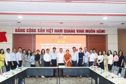Nghi&ecirc;n cứu phong c&aacute;ch l&atilde;nh đạo đ&iacute;ch thực, n&acirc;ng cao chất lượng quản trị đại học