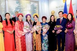 Ra mắt Hội &Aacute;o d&agrave;i Việt Nam tại Phần Lan - hưởng ứng Ng&agrave;y Văn h&oacute;a Việt Nam, gắn với Ng&agrave;y hội Đại đo&agrave;n kết d&acirc;n tộc năm 2026