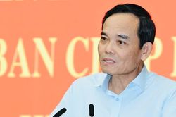 B&iacute; thư Th&agrave;nh ủy TPHCM: Kh&ocirc;ng để người thiếu năng lực giữ vị tr&iacute; quan trọng
