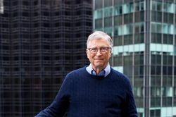Bill Gates hình dung tương lai AI làm thay việc để ông đi chơi pickeball