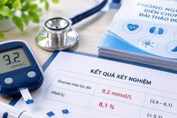 Đi kh&aacute;m định kỳ, người đ&agrave;n &ocirc;ng bất ngờ khi biết mắc căn bệnh c&oacute; nhiều biến chứng