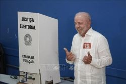 Lula t&aacute;i đắc cử Tổng thống Brazil sau cuộc đua s&iacute;t sao