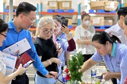 C&ocirc;ng nh&acirc;n cần g&igrave; từ một sản phẩm tuy&ecirc;n truyền?