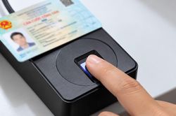 Đề xuất bổ sung quyền kiểm so&aacute;t danh t&iacute;nh điện tử, hạn chế thu thập dữ liệu qu&aacute; mức