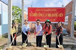 Ấm áp căn nhà đảng viên
