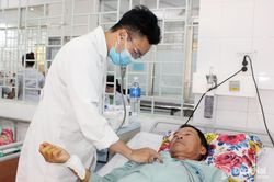Giải quyết những vướng mắc về an sinh x&atilde; hội, hướng tới th&agrave;nh phố v&igrave; con người