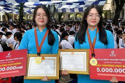 Những cặp song sinh th&uacute; vị ở Trường THPT chuy&ecirc;n H&ugrave;ng Vương