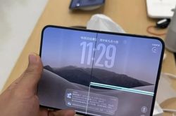 iPhone Duo bị ph&agrave;n n&agrave;n: M&agrave;n h&igrave;nh nứt, bản lề kẹt, phần mềm chưa tối ưu