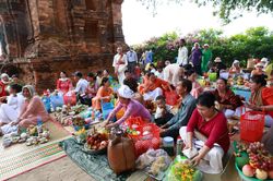 Khơi dậy niềm tự h&agrave;o d&acirc;n tộc qua Cuộc thi t&igrave;m hiểu lịch sử v&agrave; bản sắc văn h&oacute;a Việt Nam
