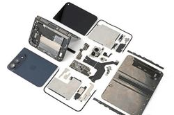 Mổ xẻ iPhone Duo t&igrave;m nguy&ecirc;n nh&acirc;n g&acirc;y nứt g&atilde;y m&agrave;n h&igrave;nh gập qua kết quả ph&acirc;n t&iacute;ch từ iFixit