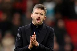 Man United chuẩn bị phương &aacute;n sa thải HLV Michael Carrick