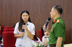 Trường học H&agrave; Nội tăng cường gi&aacute;o dục ph&aacute;p luật cho học sinh