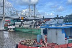 C&agrave; Mau: S&agrave; lan va chạm l&agrave;m lệch nhịp giữa cầu N&ocirc;ng Sản Thực Phẩm