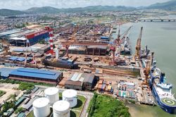 C&ocirc;ng ty Đ&oacute;ng t&agrave;u Hạ Long th&uacute;c đẩy chuyển đổi xanh, hướng tới ph&aacute;t triển bền vững