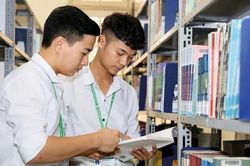 Chi ph&iacute; y tế, gi&aacute;o dục được giảm trừ thuế